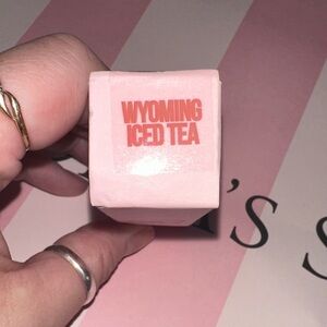 Jeffree Star Wyoming Iced Tea Velvet Trap BNWT beautiful nude like color!